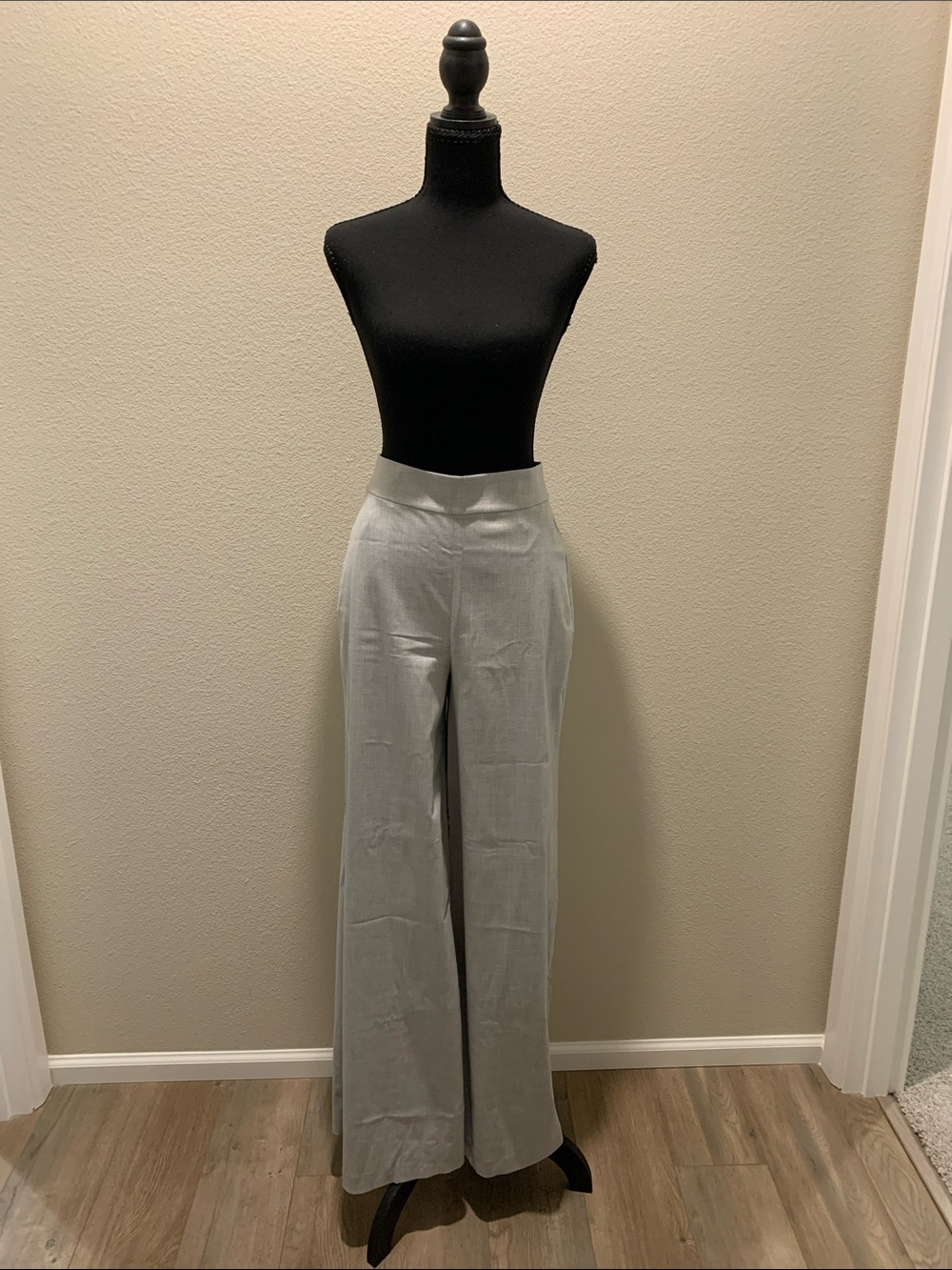 BCBGMaxAzria Women's Wide-Leg High-Waist Pants - Light Gray NWT (Size XS)